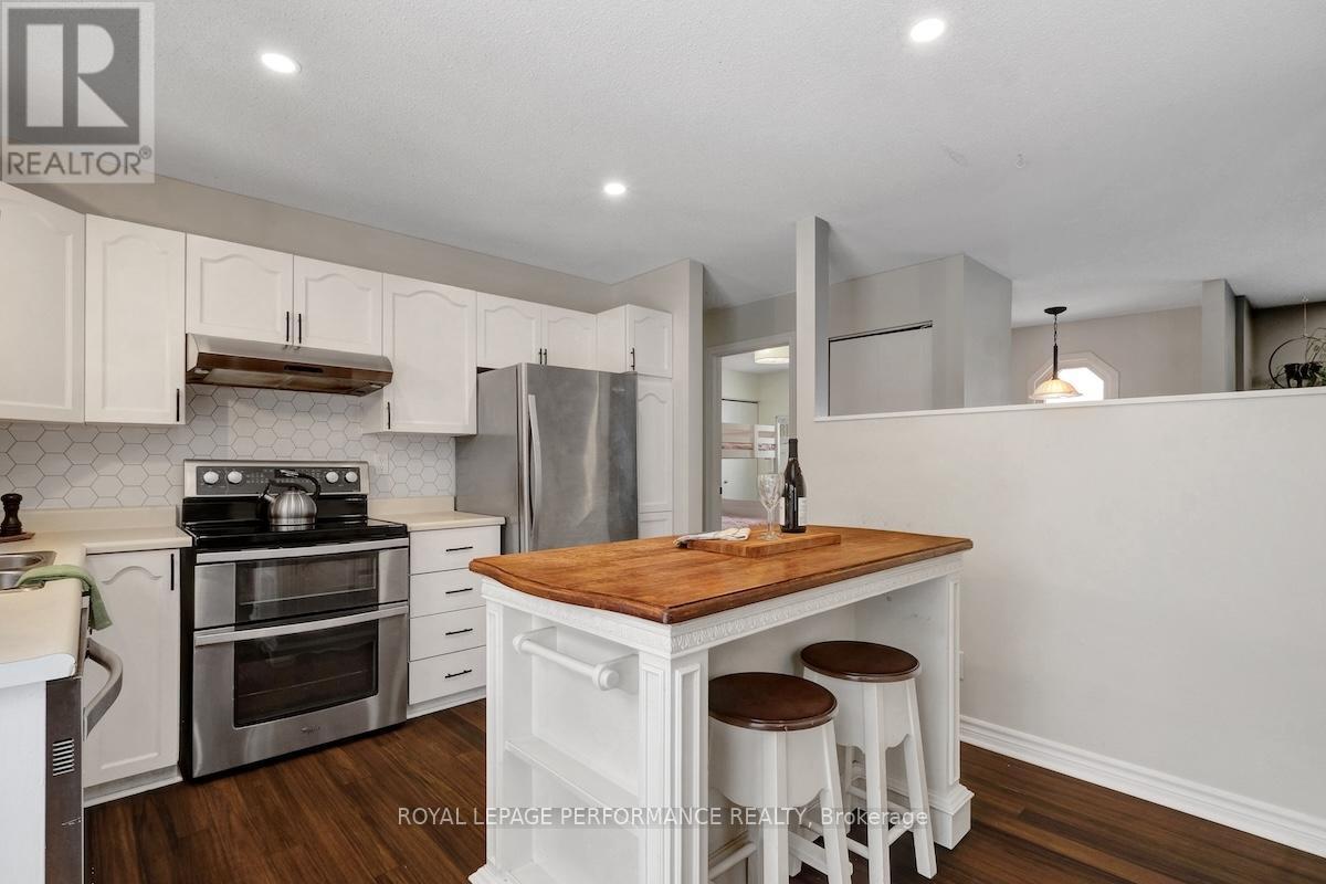 552 Loucks Drive, Russell, ON