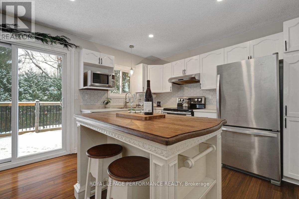 552 Loucks Drive, Russell, ON