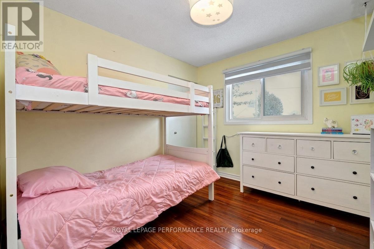 552 Loucks Drive, Russell, ON