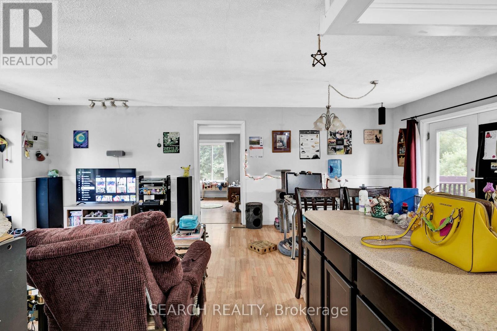 5127 10Th Side Road, Essa, ON