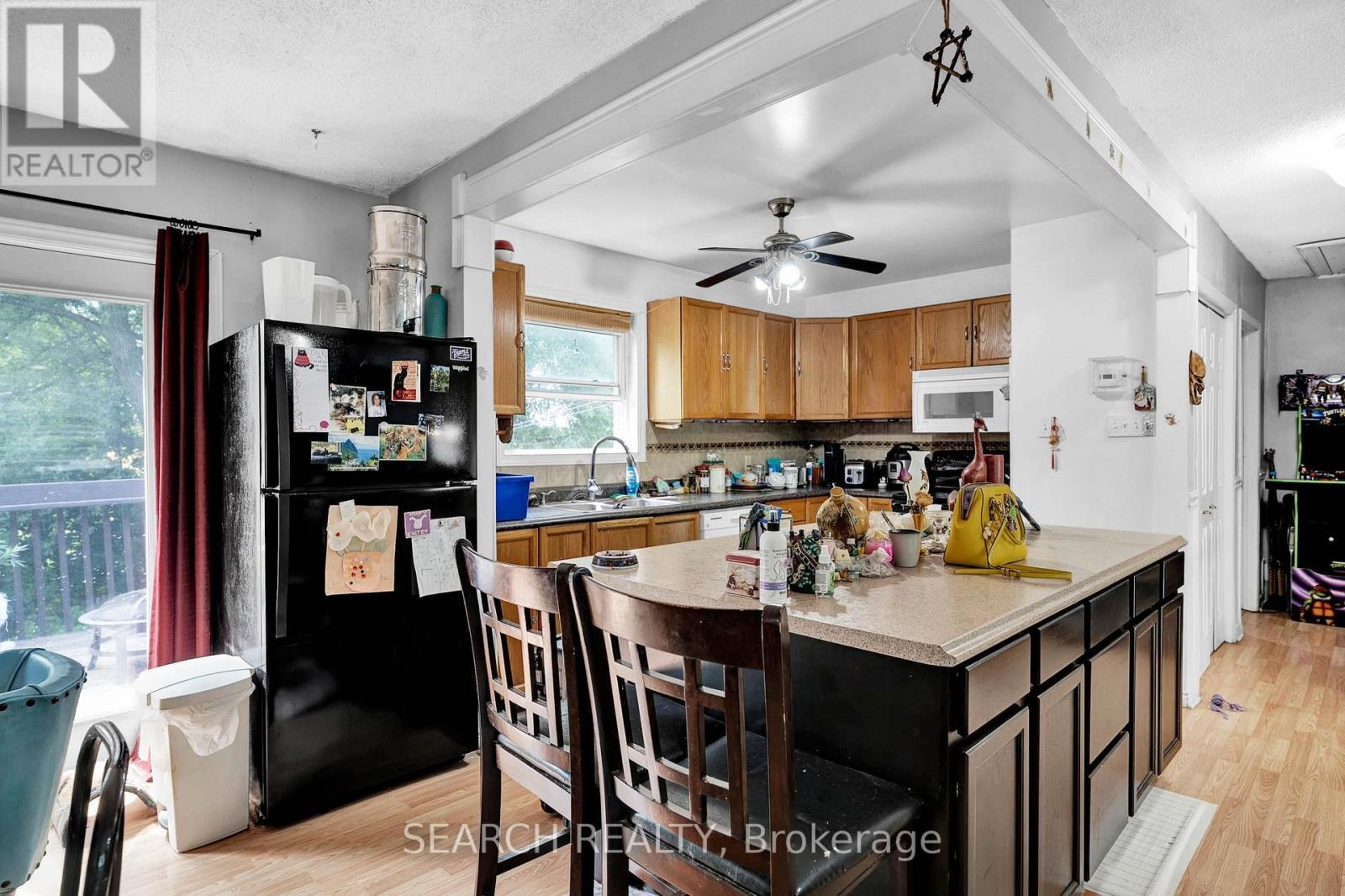 5127 10Th Side Road, Essa, ON - Indoor Photo Showing Kitchen