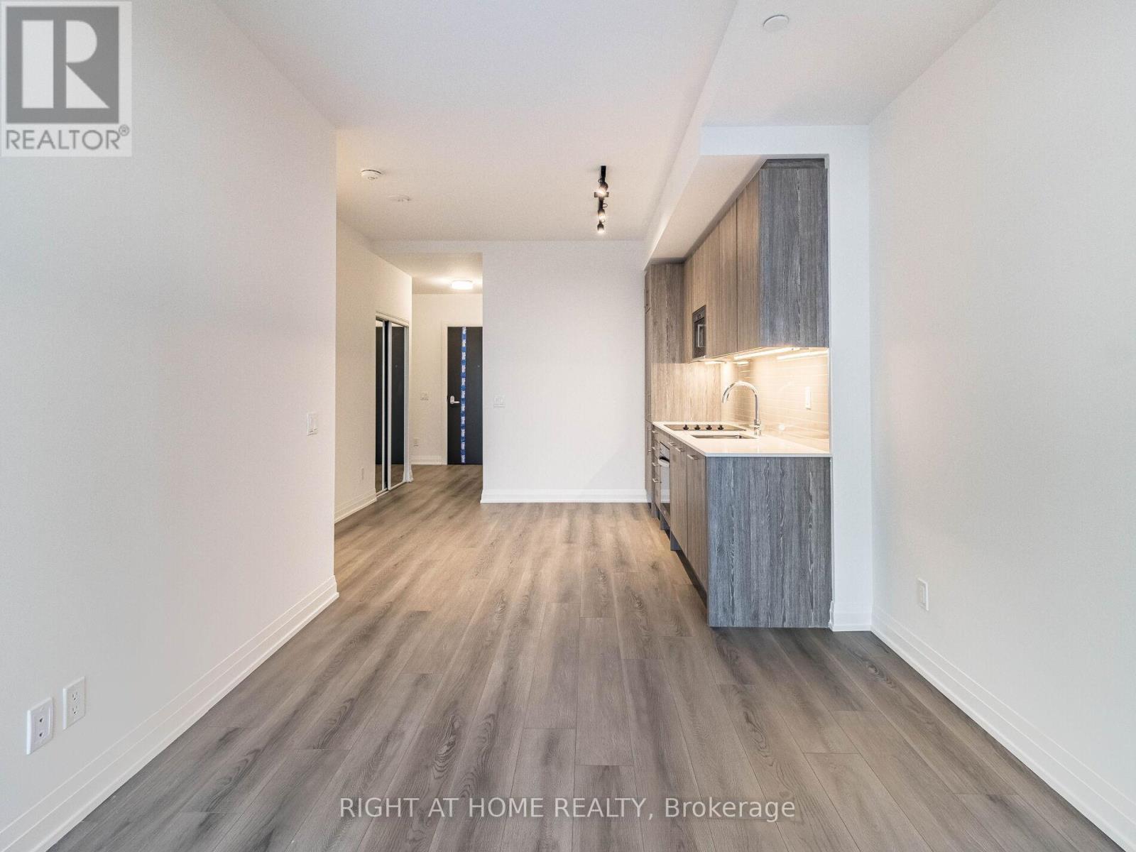 901 - 286 Main Street, Toronto, ON