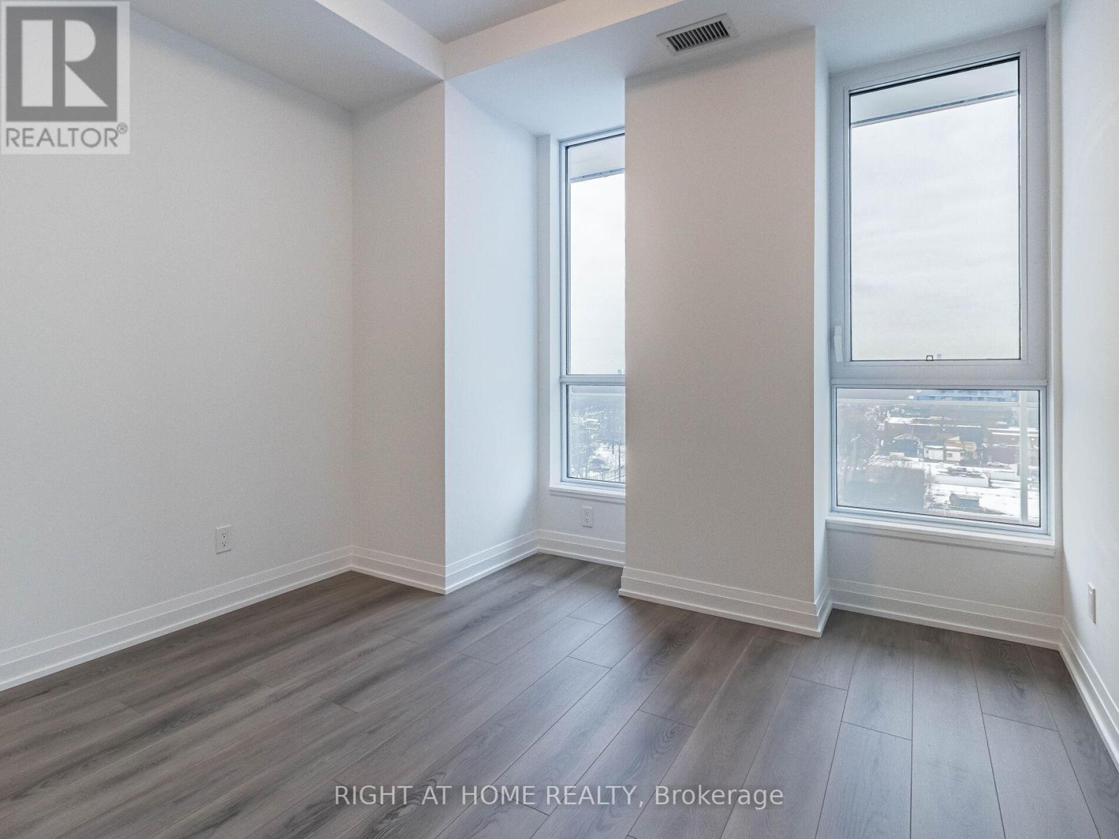 901 - 286 Main Street, Toronto, ON