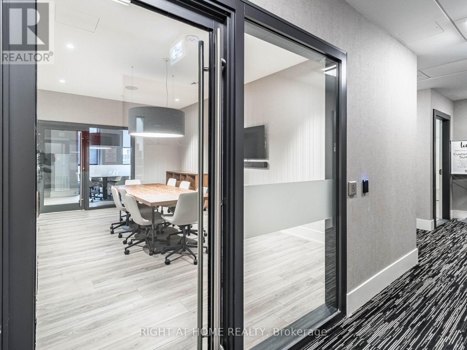 901 - 286 Main Street, Toronto, ON