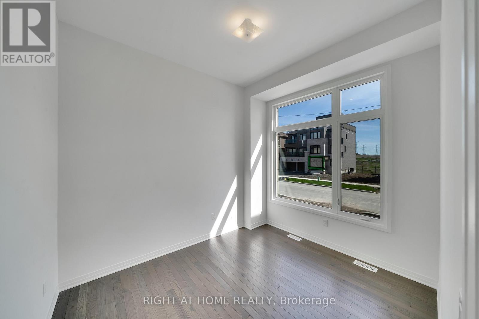 2 Yacht Drive, Clarington, ON - Indoor Photo Showing Other Room