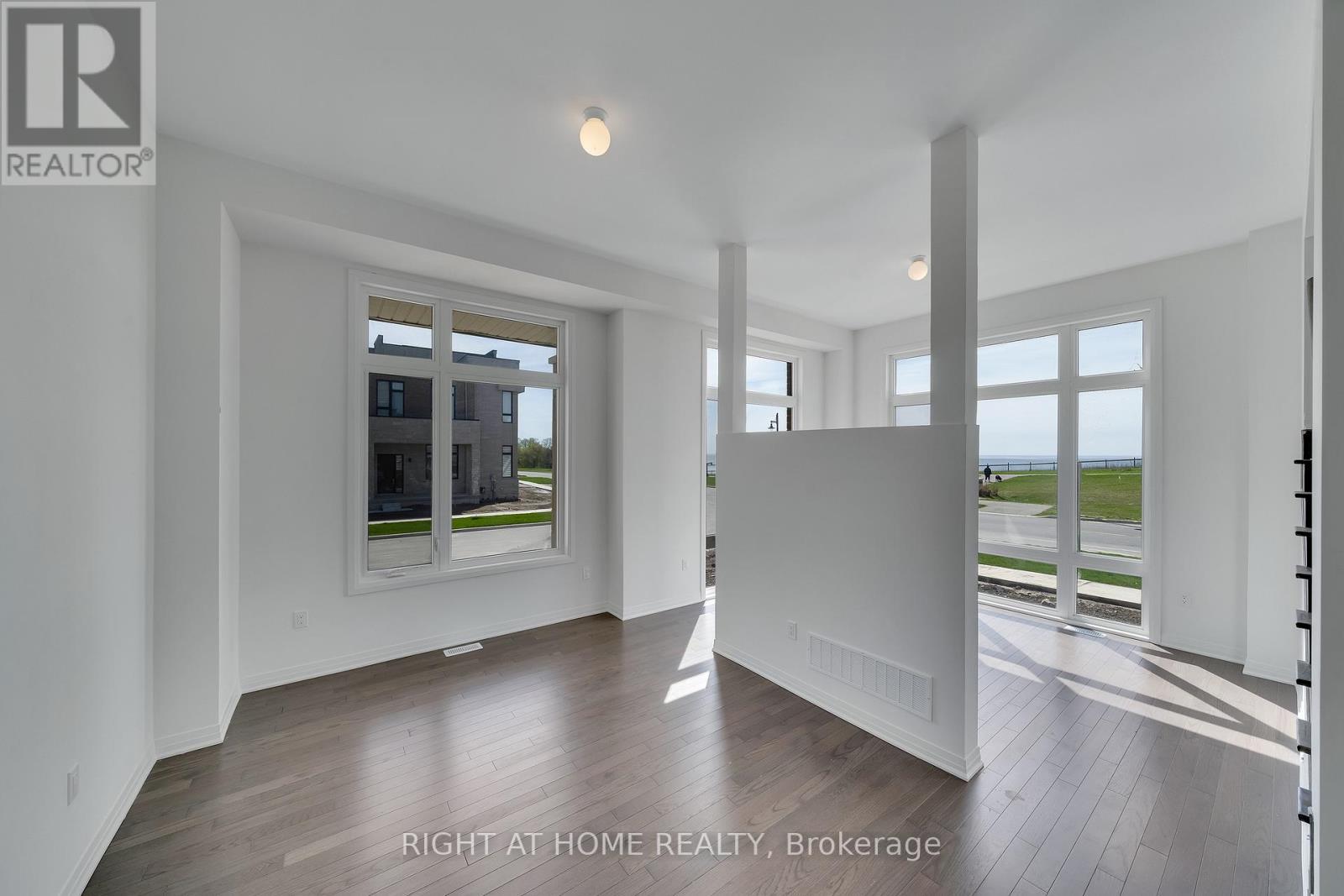 2 Yacht Drive, Clarington, ON - Indoor Photo Showing Other Room