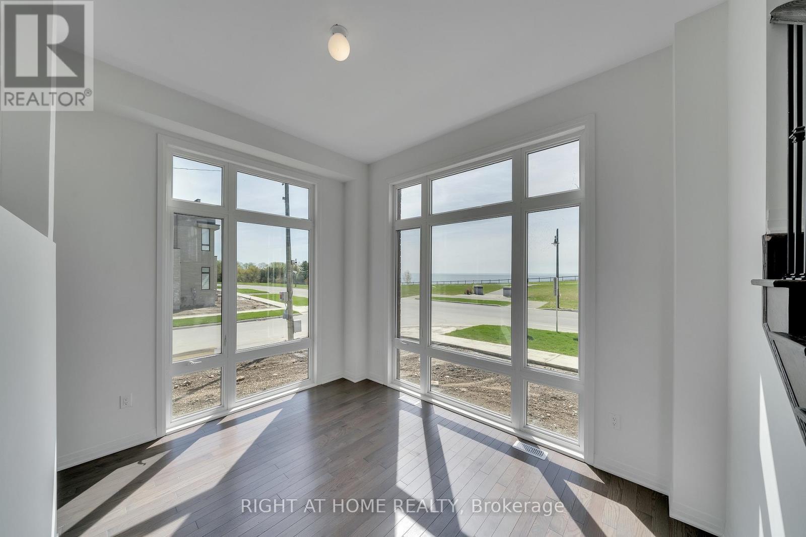 2 Yacht Drive, Clarington, ON - Indoor Photo Showing Other Room