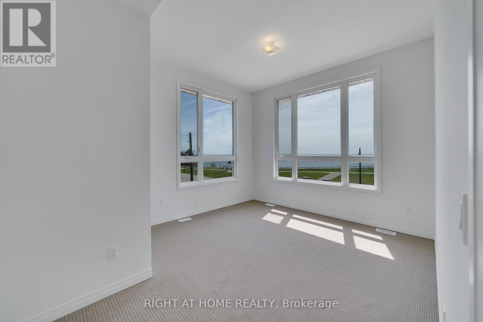 2 Yacht Drive, Clarington, ON - Indoor Photo Showing Other Room