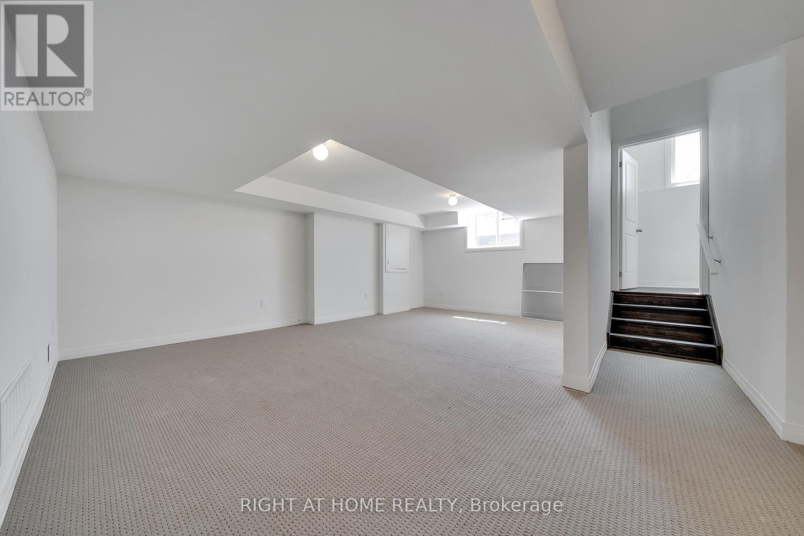 2 Yacht Drive, Clarington, ON - Indoor Photo Showing Other Room