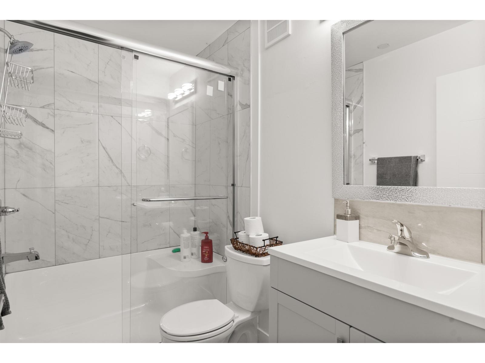 11186 Farms Road, Mission, BC - Indoor Photo Showing Bathroom