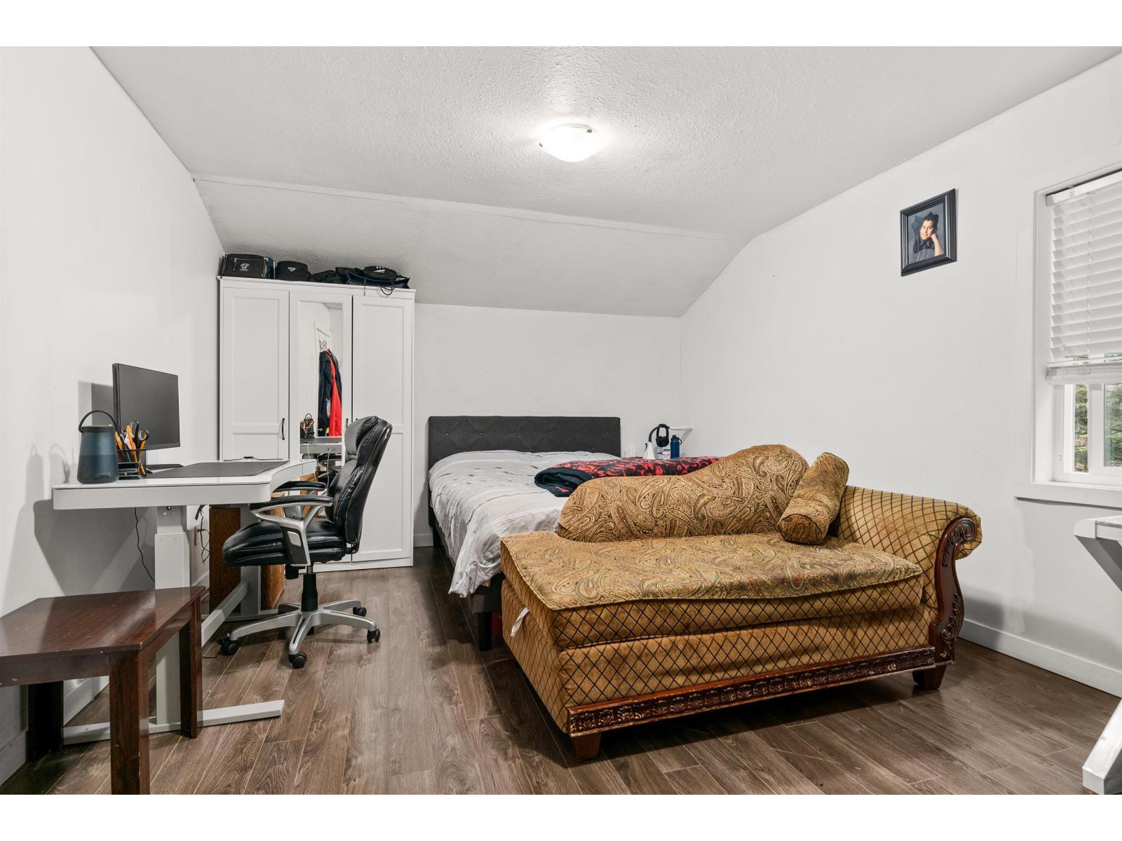 11186 Farms Road, Mission, BC - Indoor