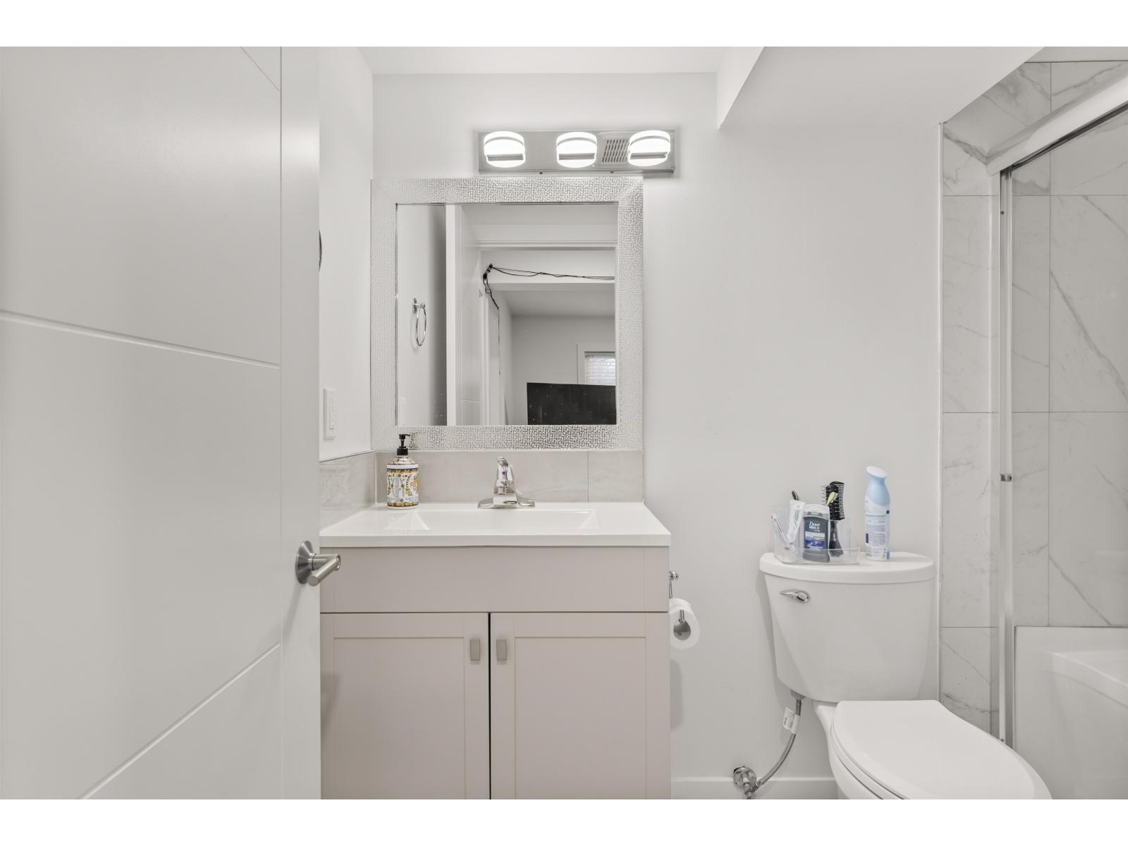 11186 Farms Road, Mission, BC - Indoor Photo Showing Bathroom