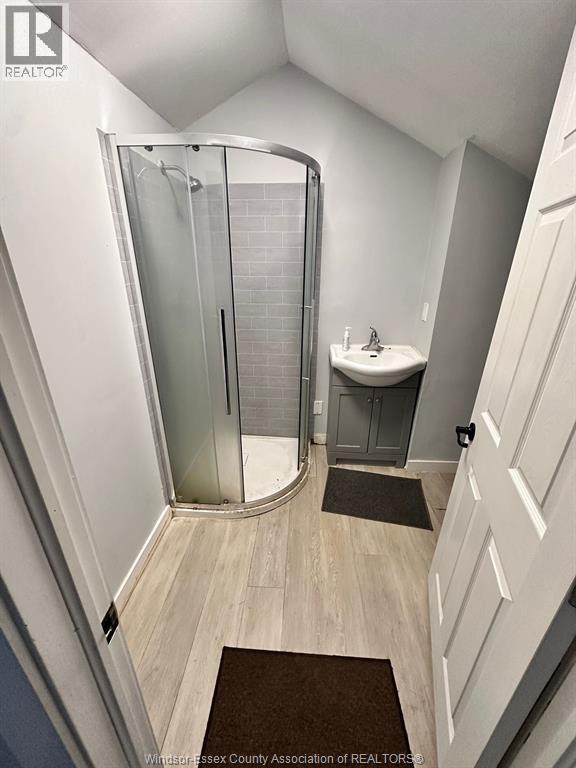 264 Josephine Avenue Unit# 2, Windsor, ON - Indoor Photo Showing Bathroom