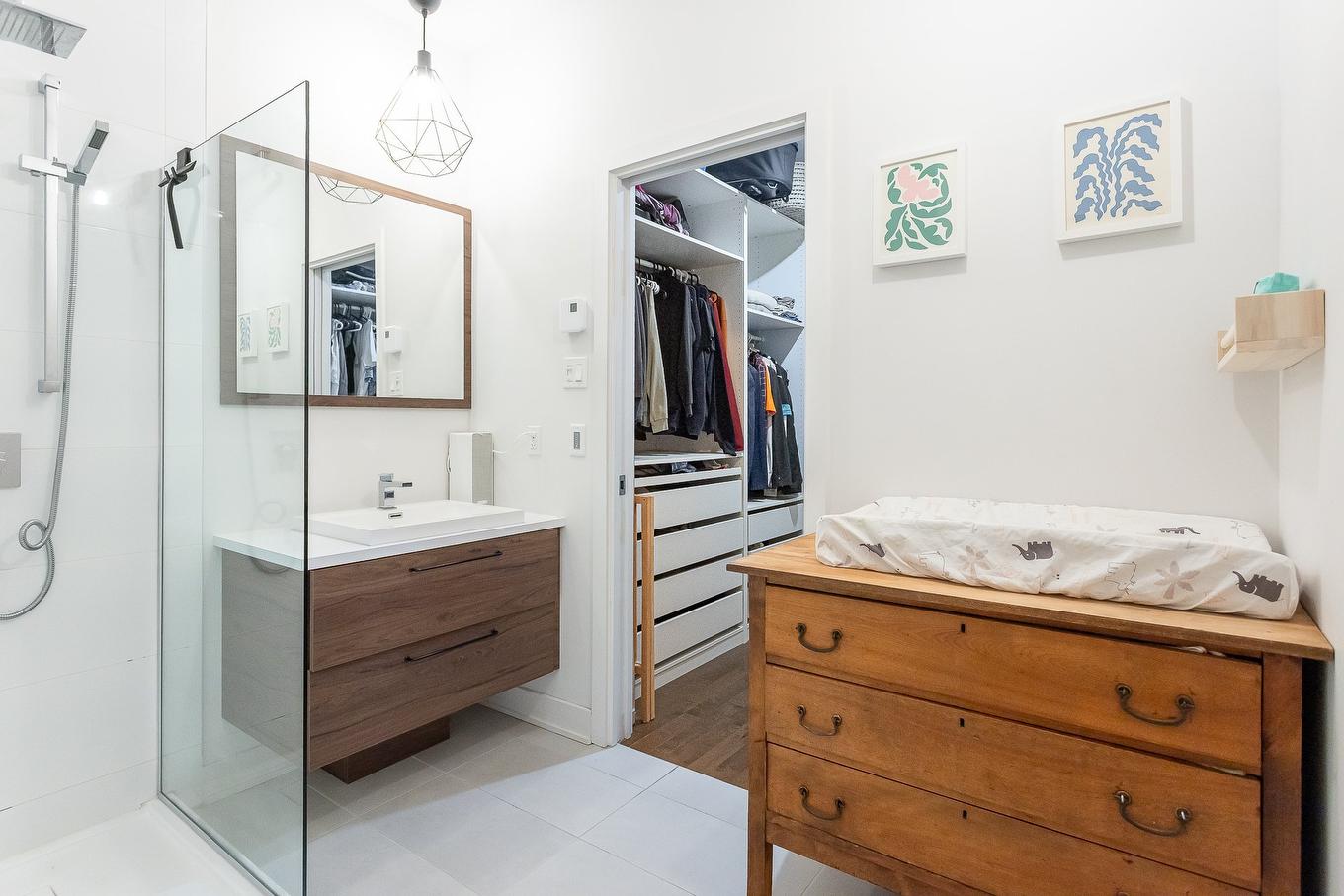 Salle de bains attenante à la CCP - 322-5595 Rue De Lanaudière, Montréal (Rosemont/La Petite-Patrie), QC - Indoor Photo Showing Bathroom