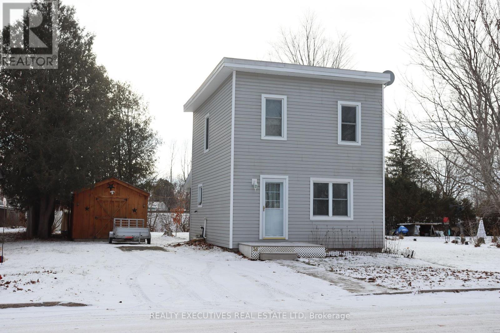 38 Hummel Street, North Dundas, ON - Outdoor