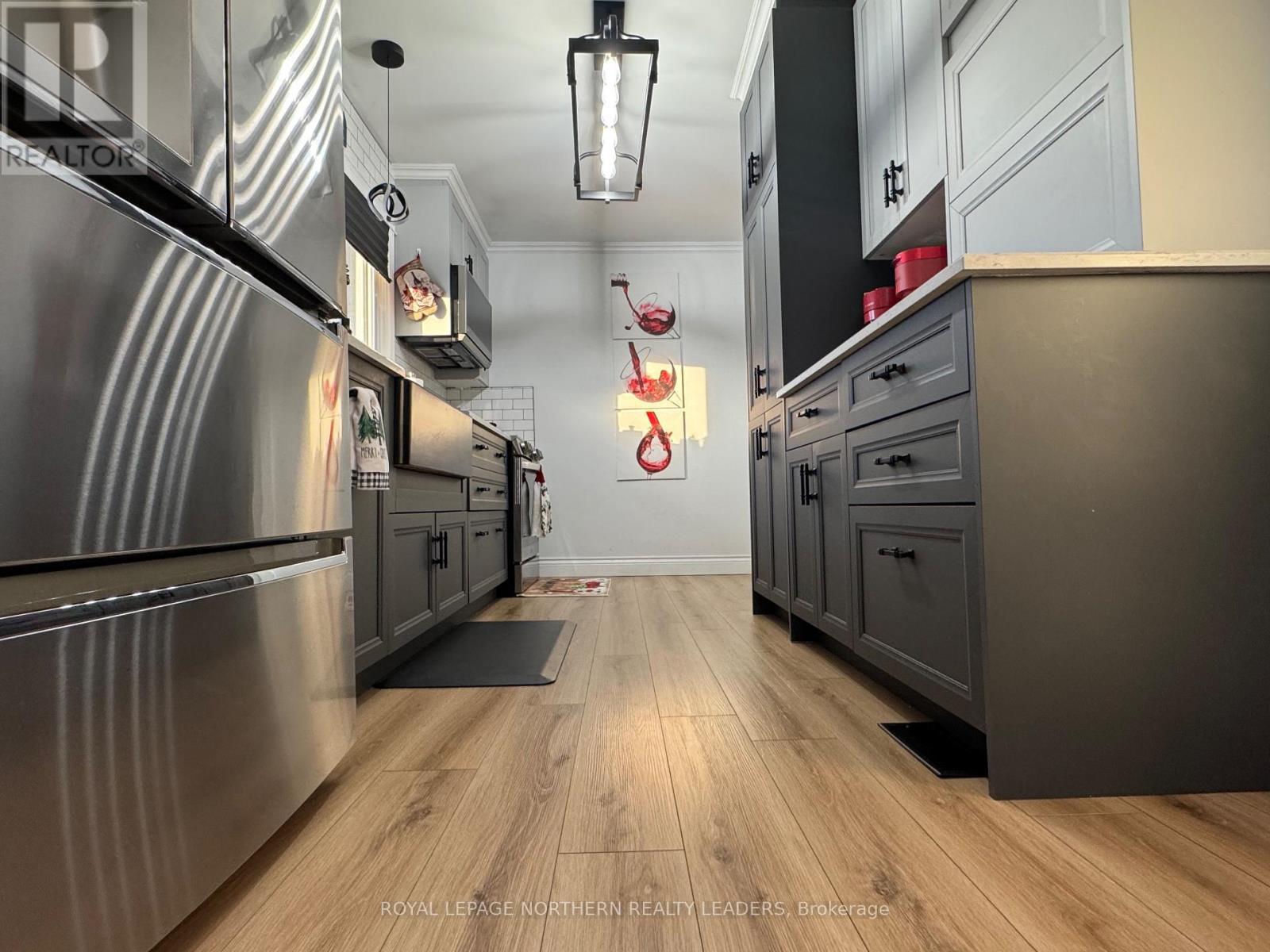 510 Balsam Street S, Timmins (Ts - Se), ON - Indoor Photo Showing Kitchen