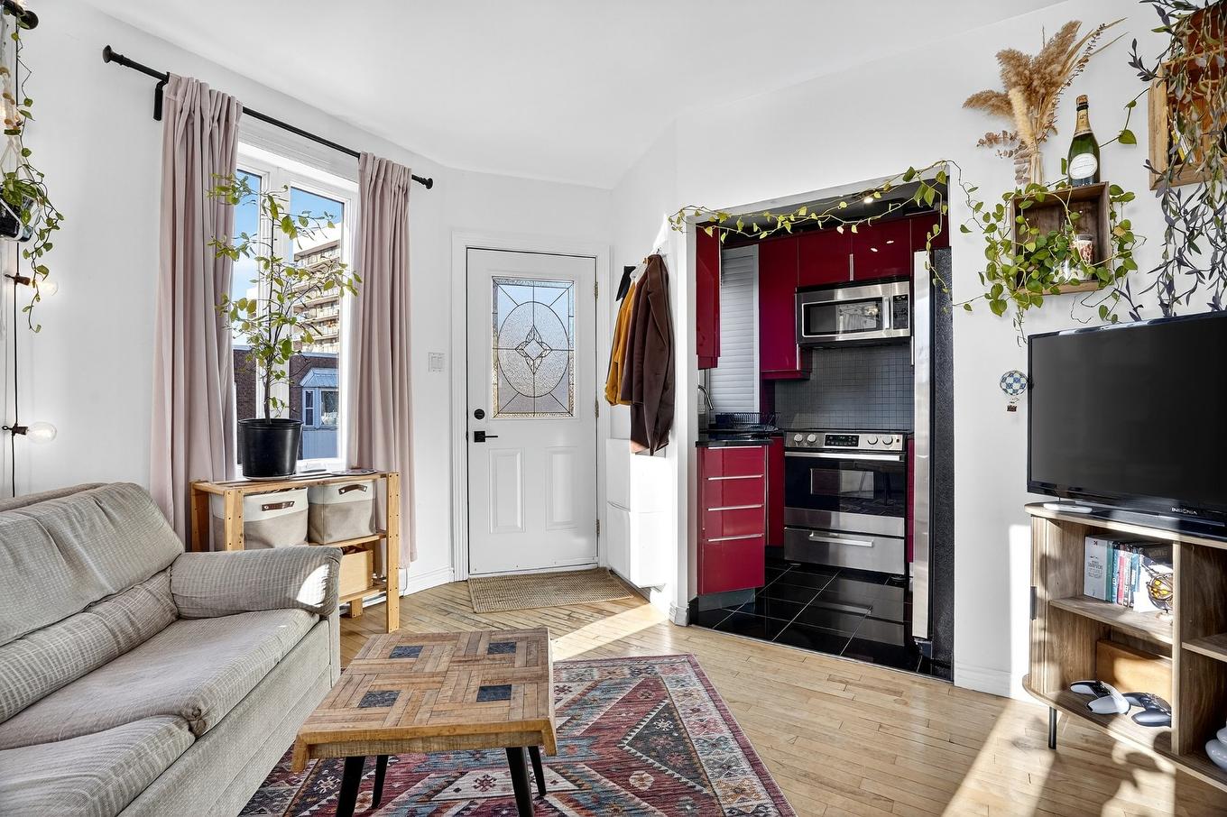 Cuisine - 1199 Rue Dorion, Montréal (Ville-Marie), QC - Indoor Photo Showing Living Room