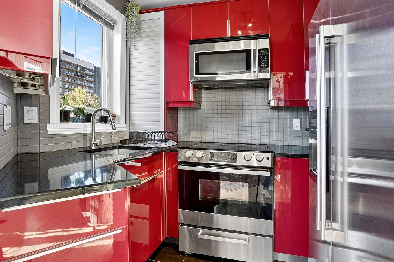 Cuisine - 1199 Rue Dorion, Montréal (Ville-Marie), QC - Indoor Photo Showing Kitchen