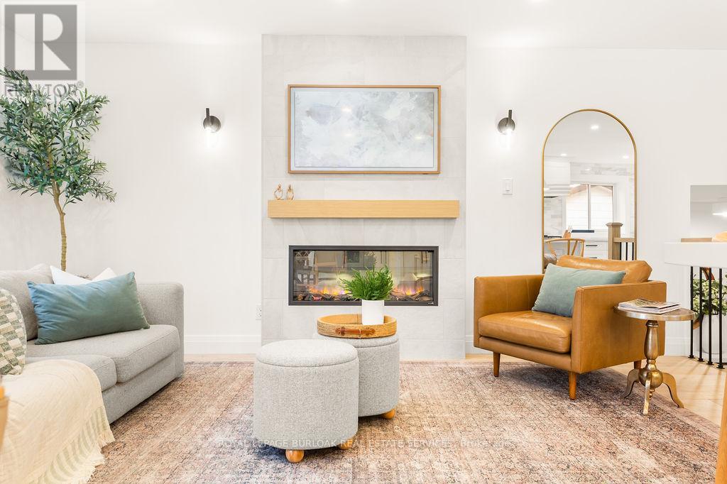 3356 Rexway Drive, Burlington, ON - Indoor Photo Showing Living Room With Fireplace
