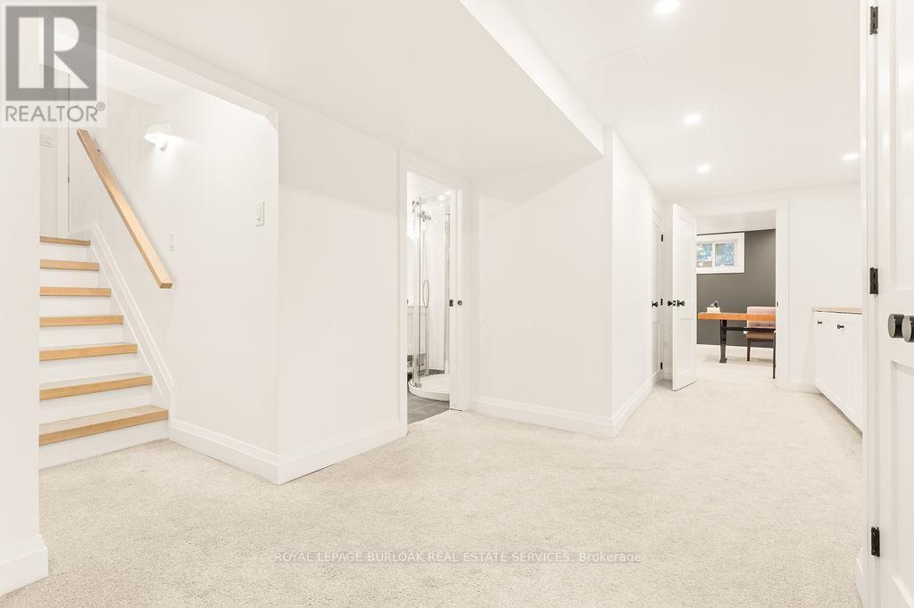 3356 Rexway Drive, Burlington, ON - Indoor Photo Showing Other Room