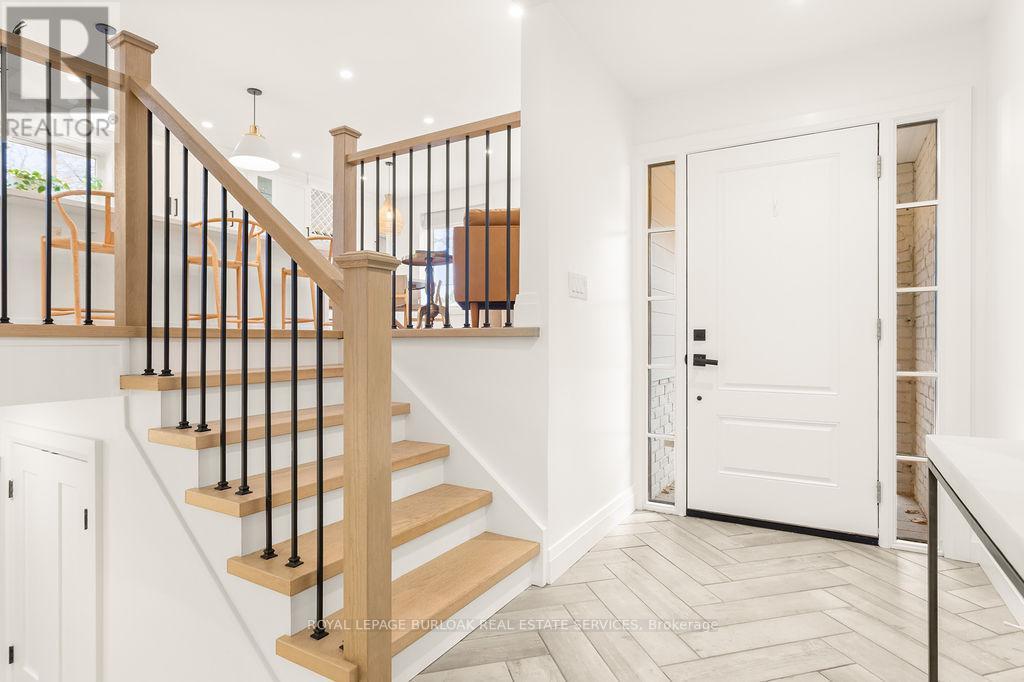 3356 Rexway Drive, Burlington, ON - Indoor Photo Showing Other Room