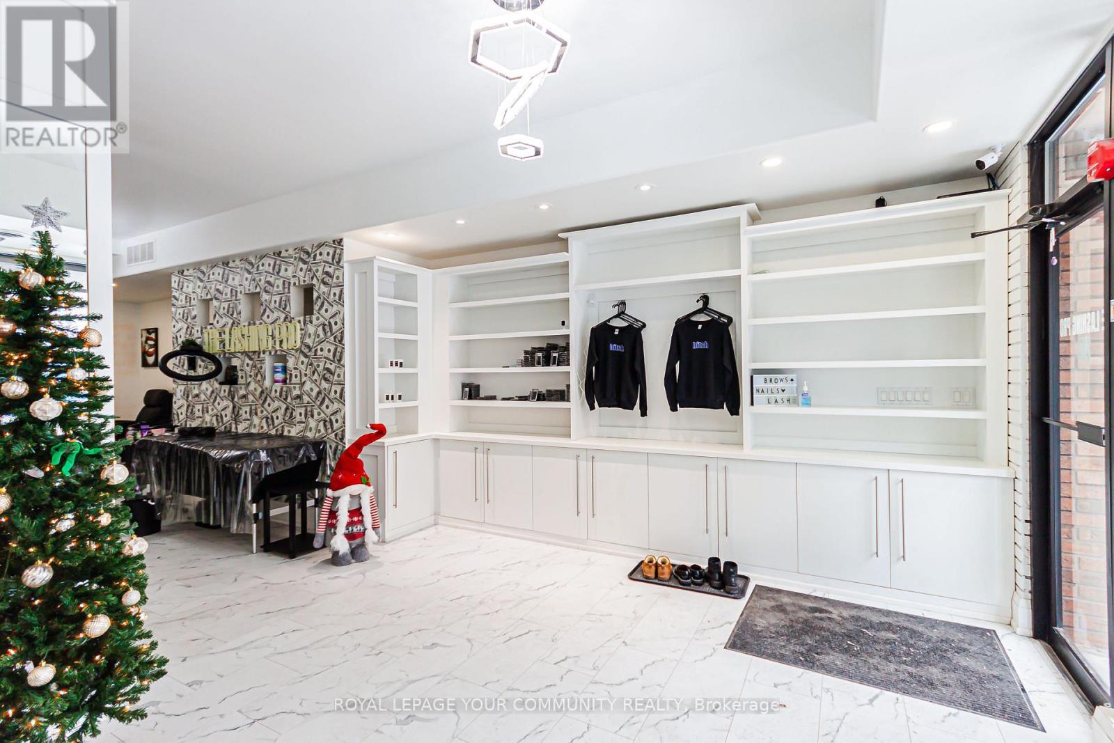 204 Brock Street S, Whitby, ON