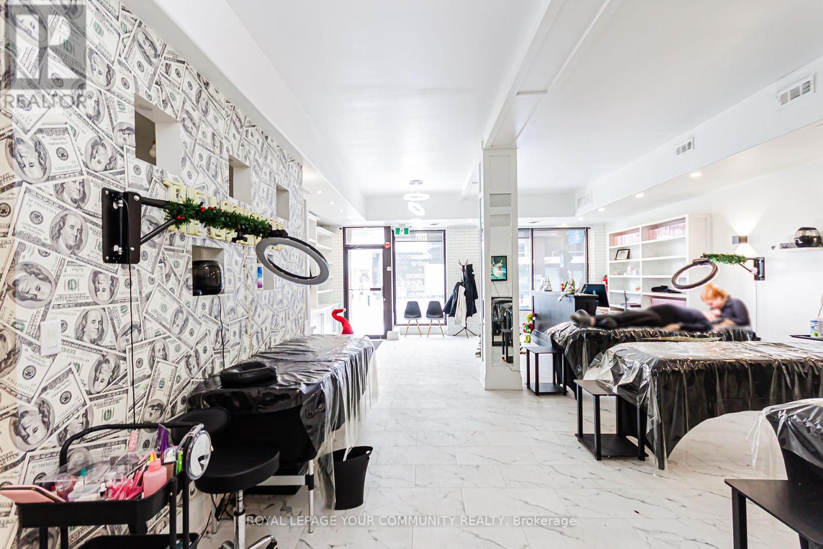 204 Brock Street S, Whitby, ON