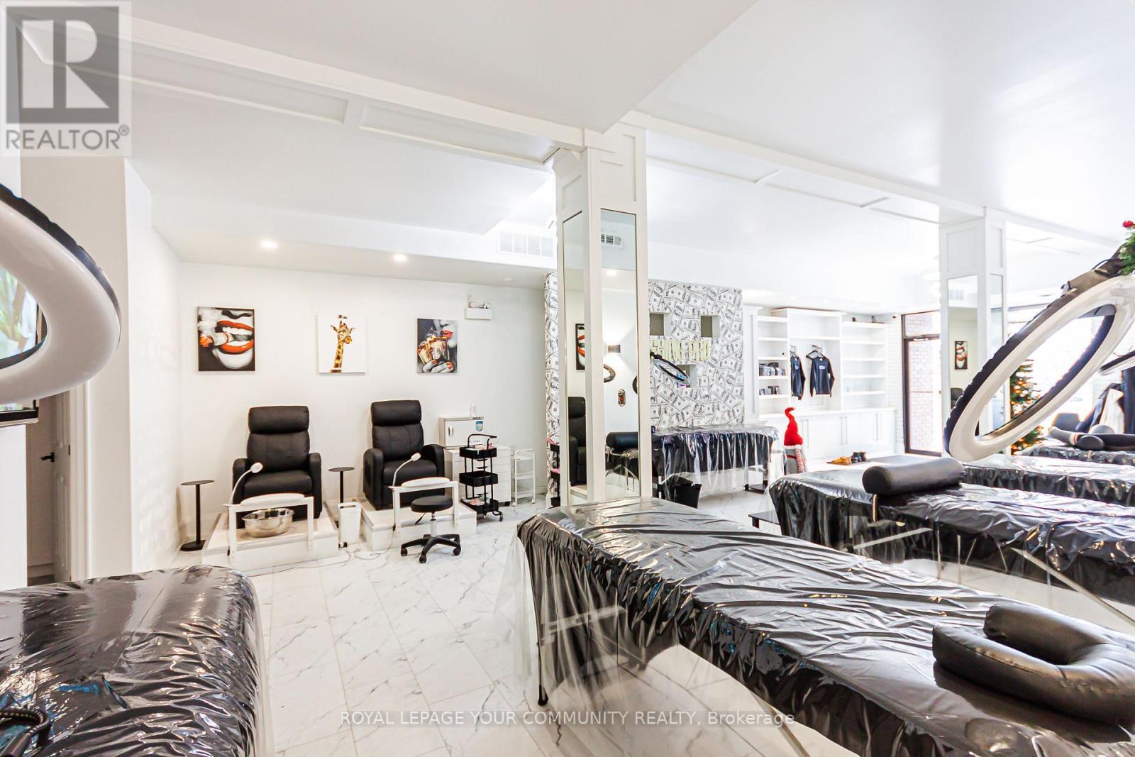 204 Brock Street S, Whitby, ON