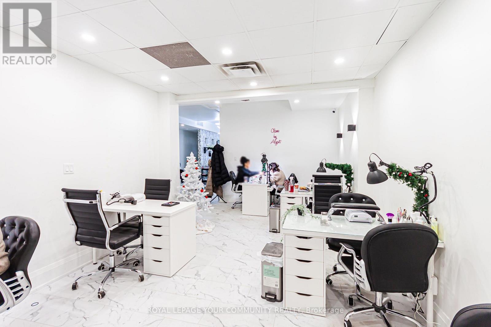 204 Brock Street S, Whitby, ON