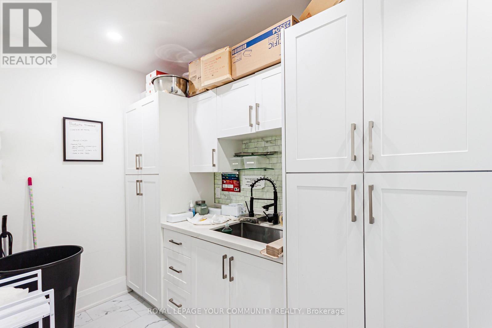 204 Brock Street S, Whitby, ON