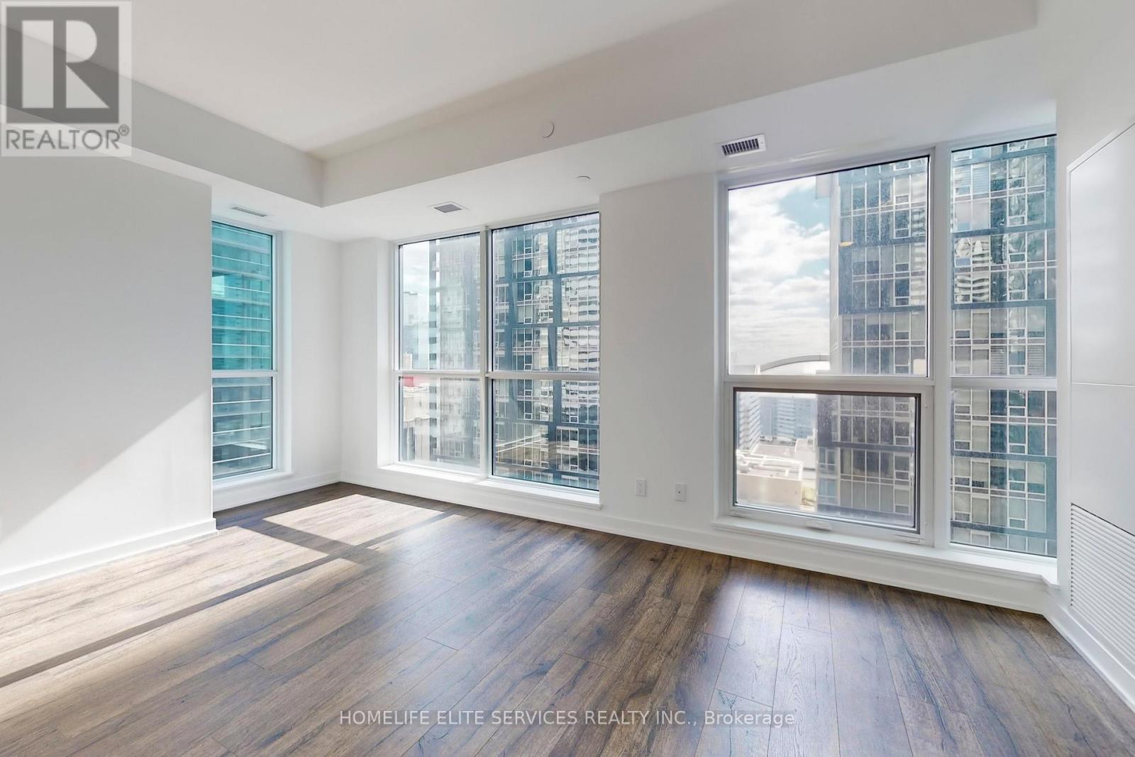 702 - 327 King Street W, Toronto, ON - Indoor Photo Showing Other Room