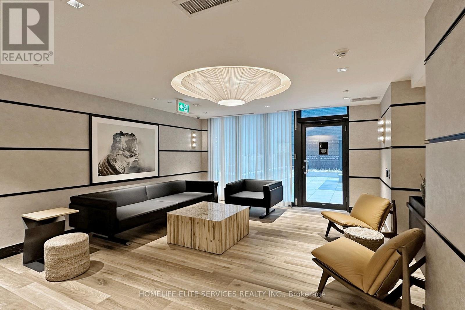 702 - 327 King Street W, Toronto, ON - Indoor Photo Showing Other Room