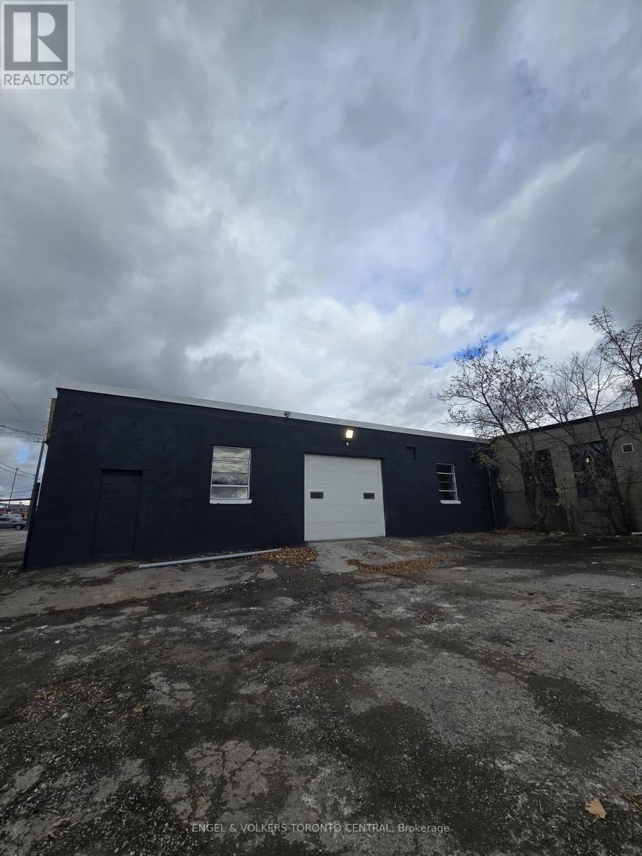 31 Comstock Road, Toronto, ON