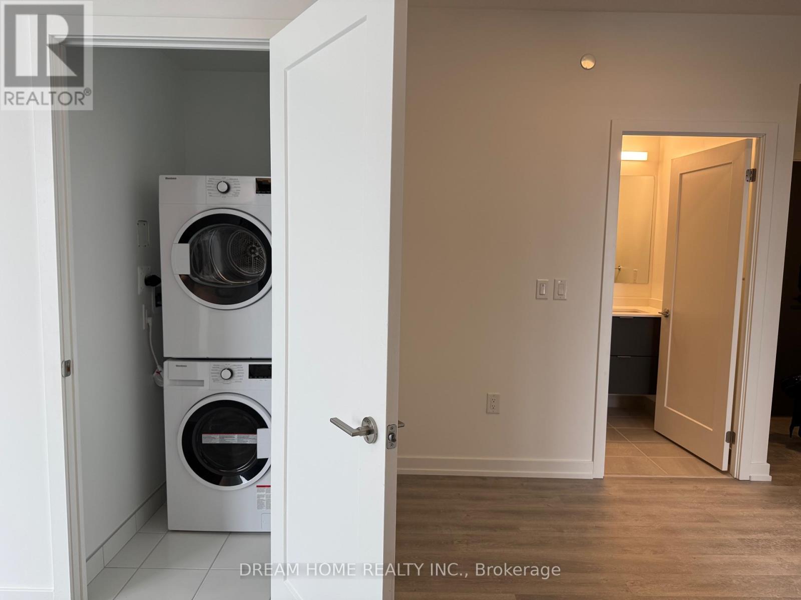 529 - 9763 Markham Road, Markham, ON - Indoor Photo Showing Laundry Room