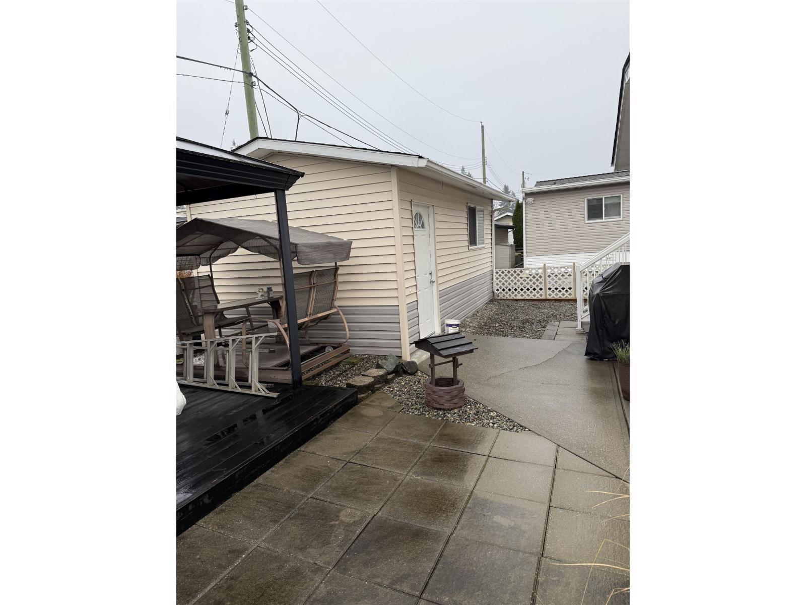 222 27111 0 Avenue, Langley, BC - Outdoor With Exterior