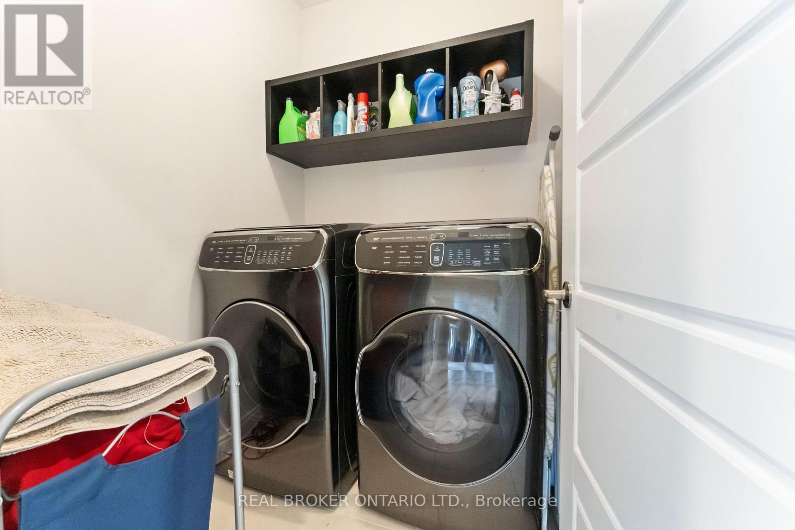 373 River Landing Avenue, Ottawa, ON - Indoor Photo Showing Laundry Room