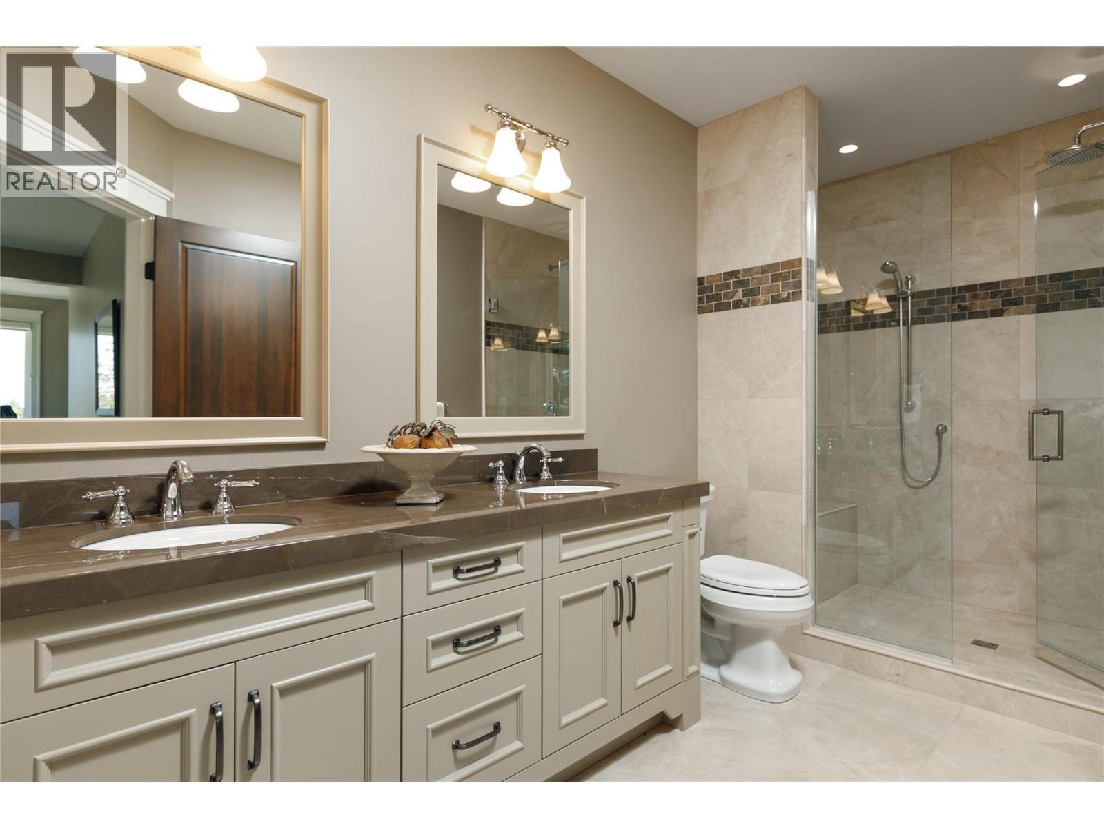 622 Jigger Place, Vernon, BC - Indoor Photo Showing Bathroom
