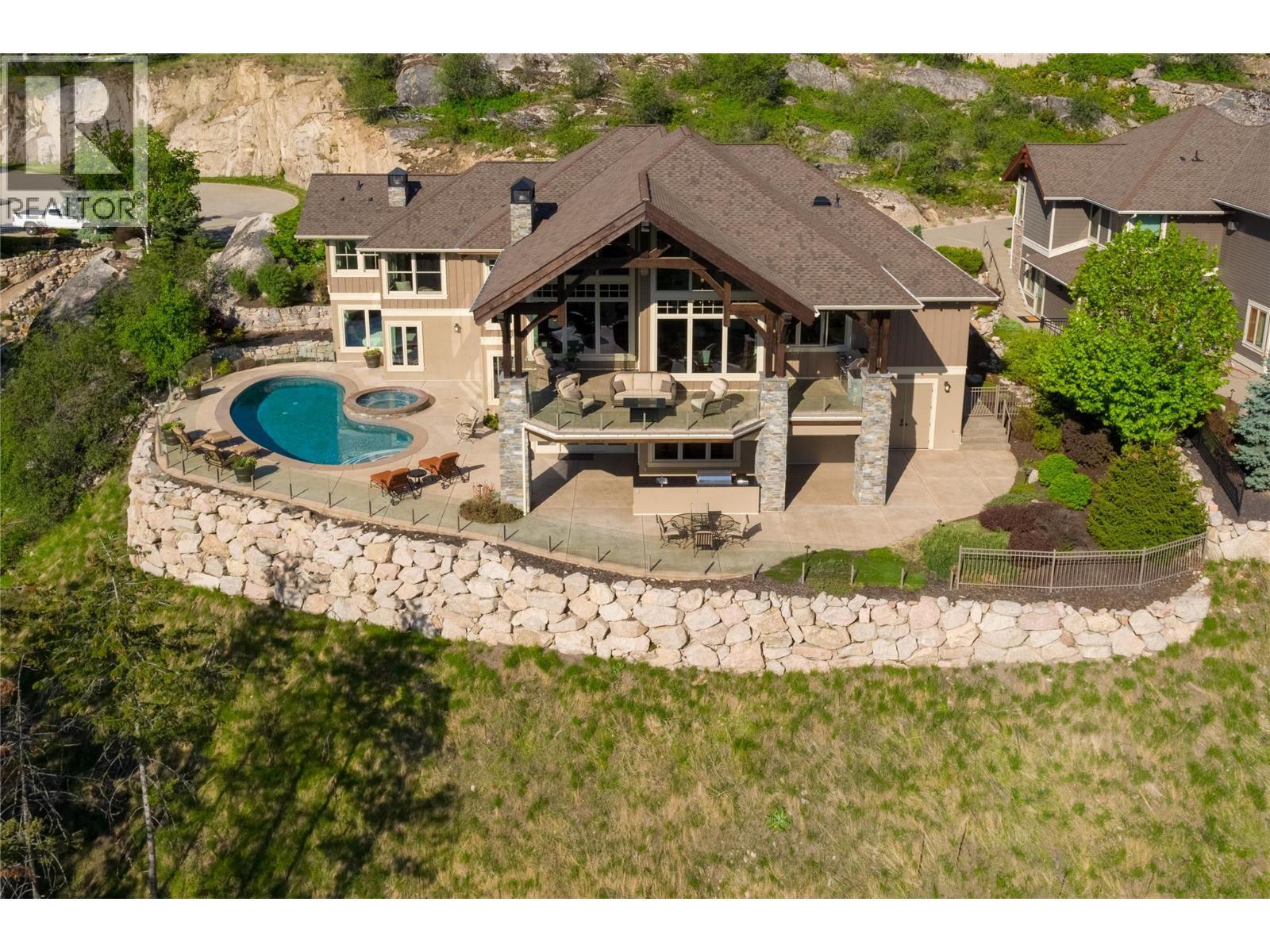 622 Jigger Place, Vernon, BC - Outdoor With In Ground Pool