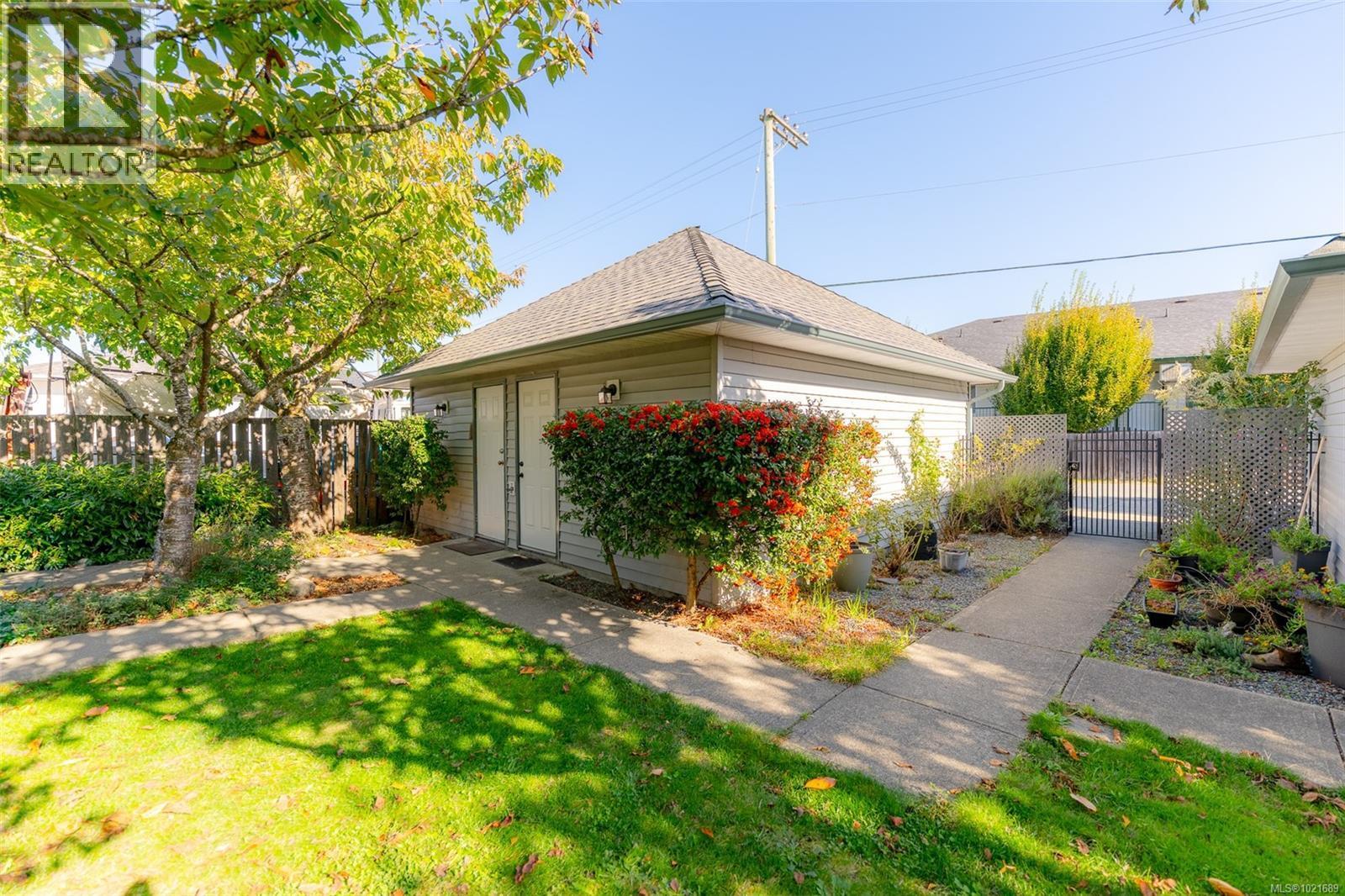 101 211 Victoria Rd, Nanaimo, BC