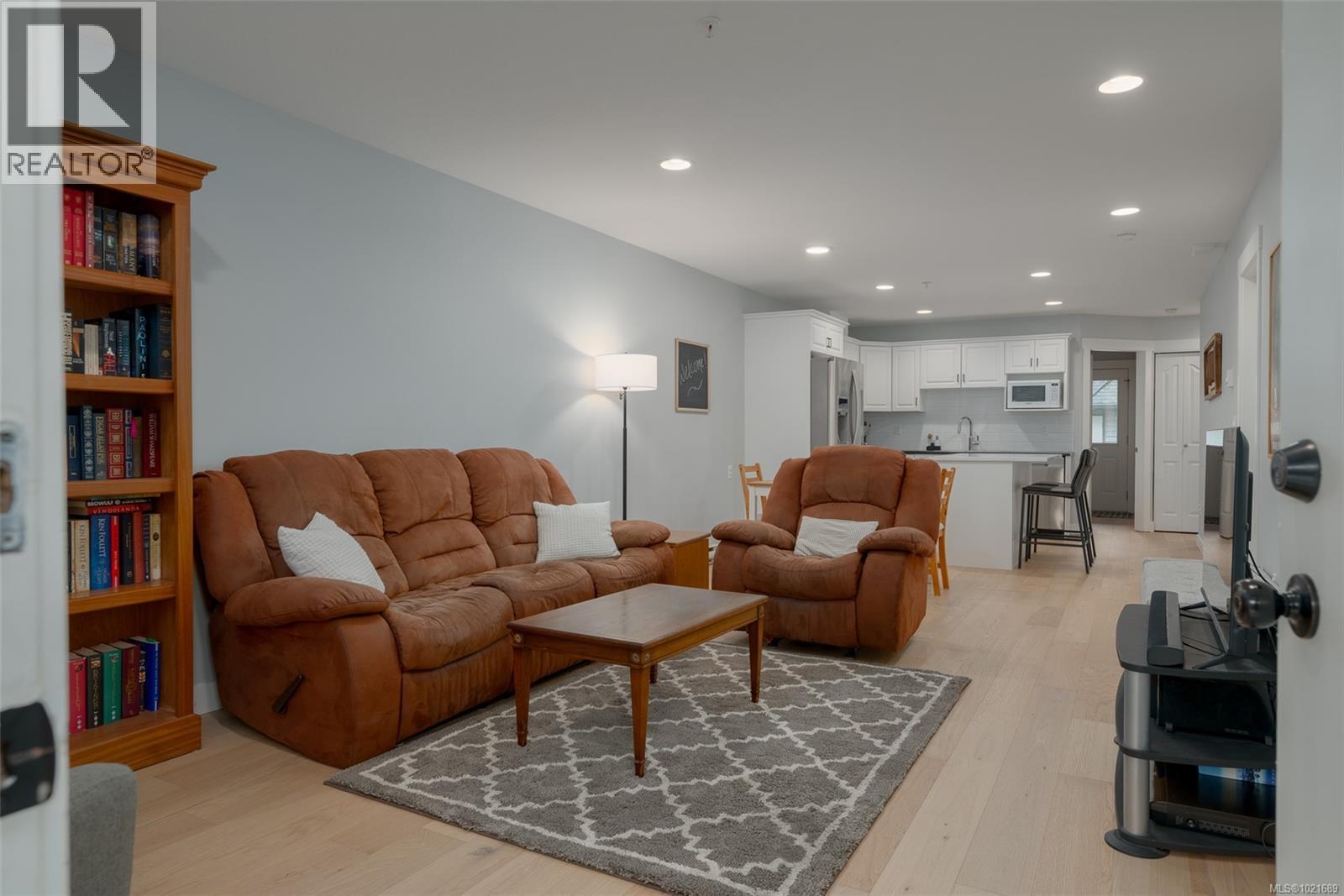 Main living area - 101 211 Victoria Rd, Nanaimo, BC