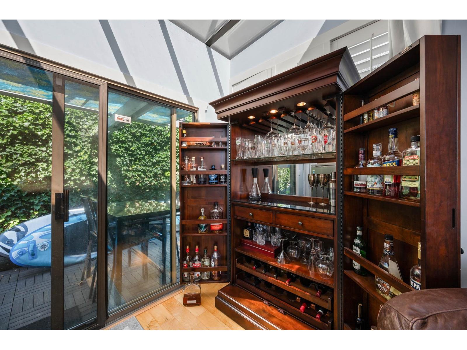 1246 Oxford Street, White Rock, BC - Indoor