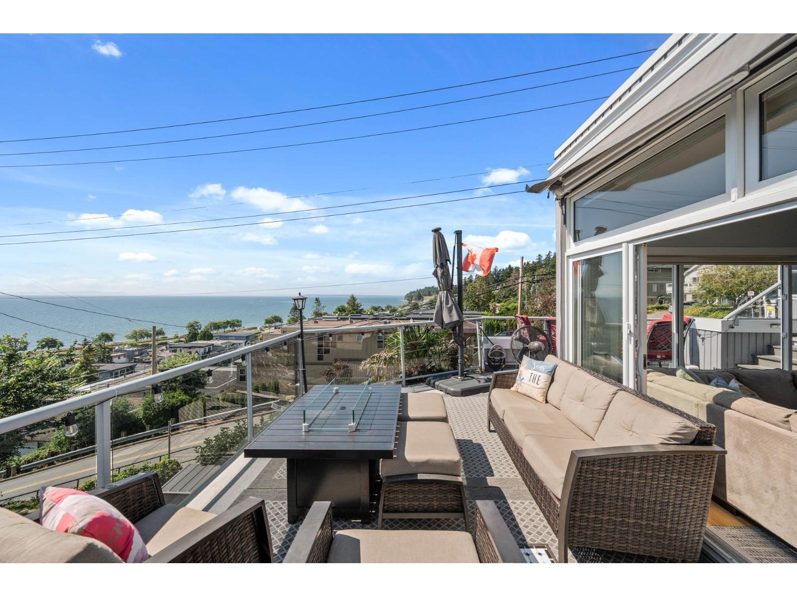 1246 Oxford Street, White Rock, BC - Outdoor With Body Of Water With Exterior