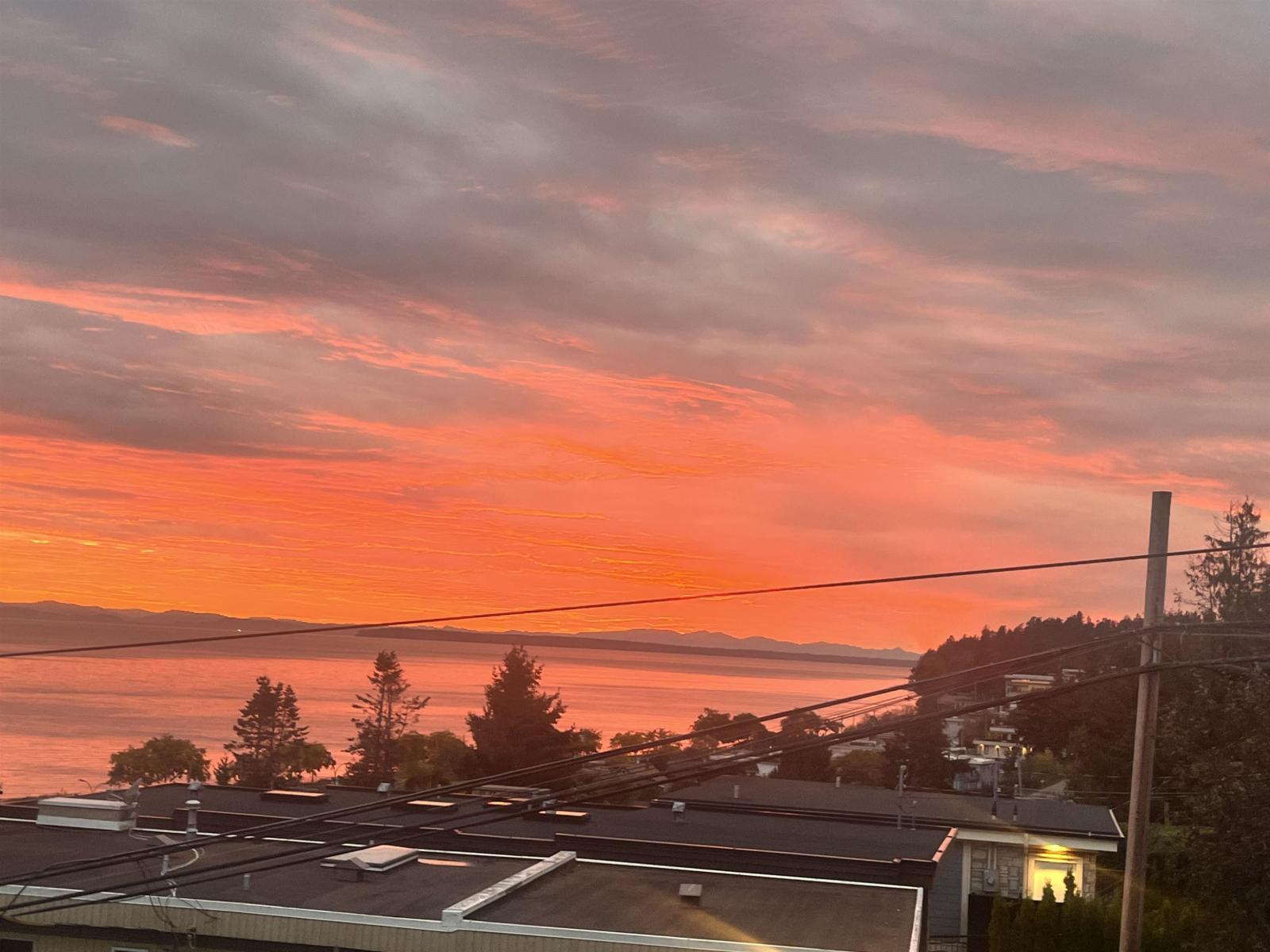 1246 Oxford Street, White Rock, BC - Outdoor With Body Of Water With View