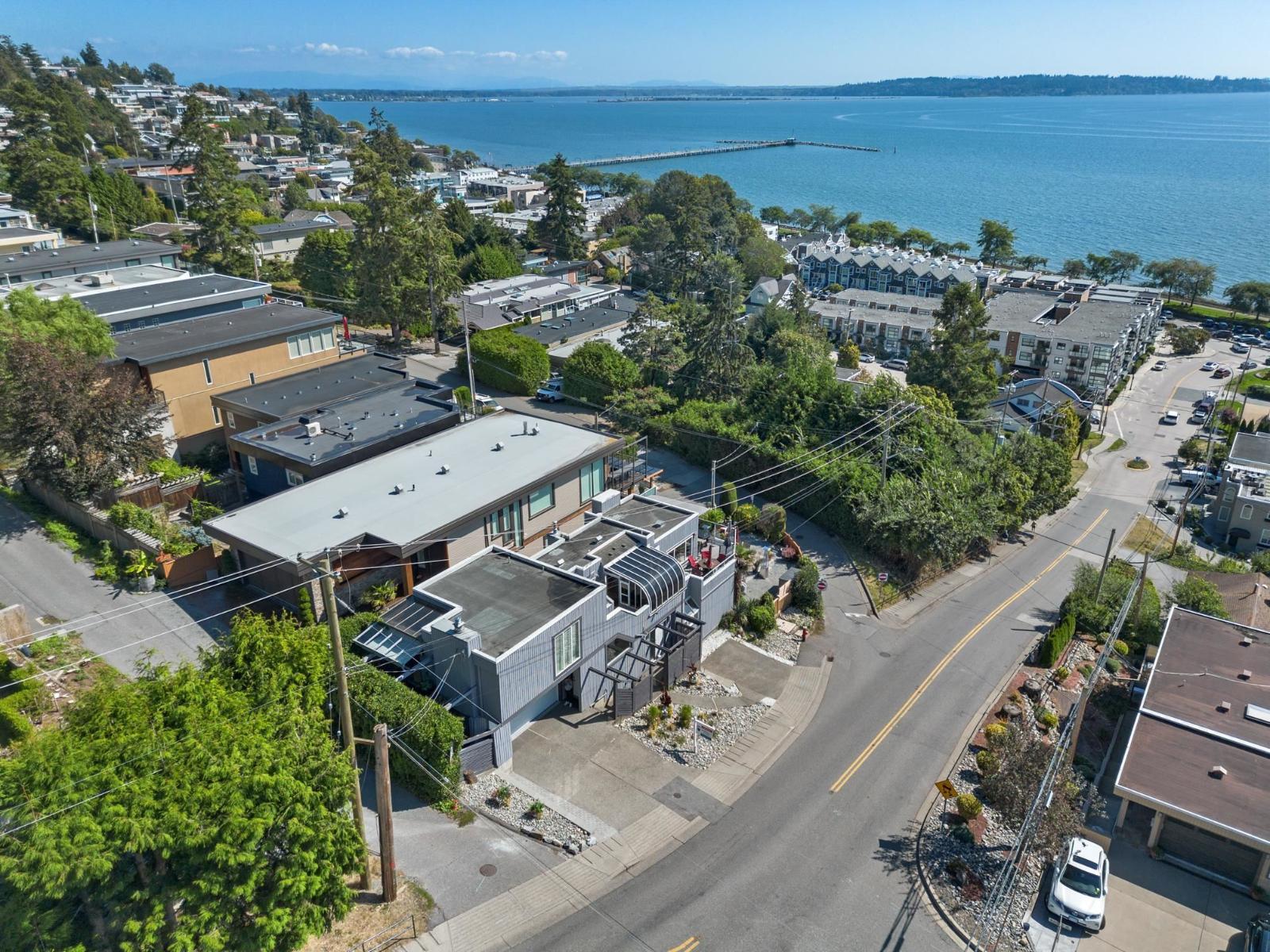 1246 Oxford Street, White Rock, BC - Outdoor With Body Of Water With View