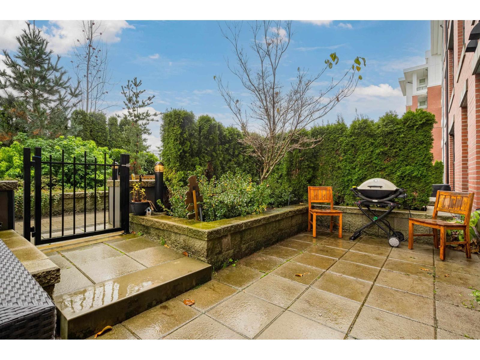 B116 8150 207 Street, Langley, BC - Outdoor With Deck Patio Veranda