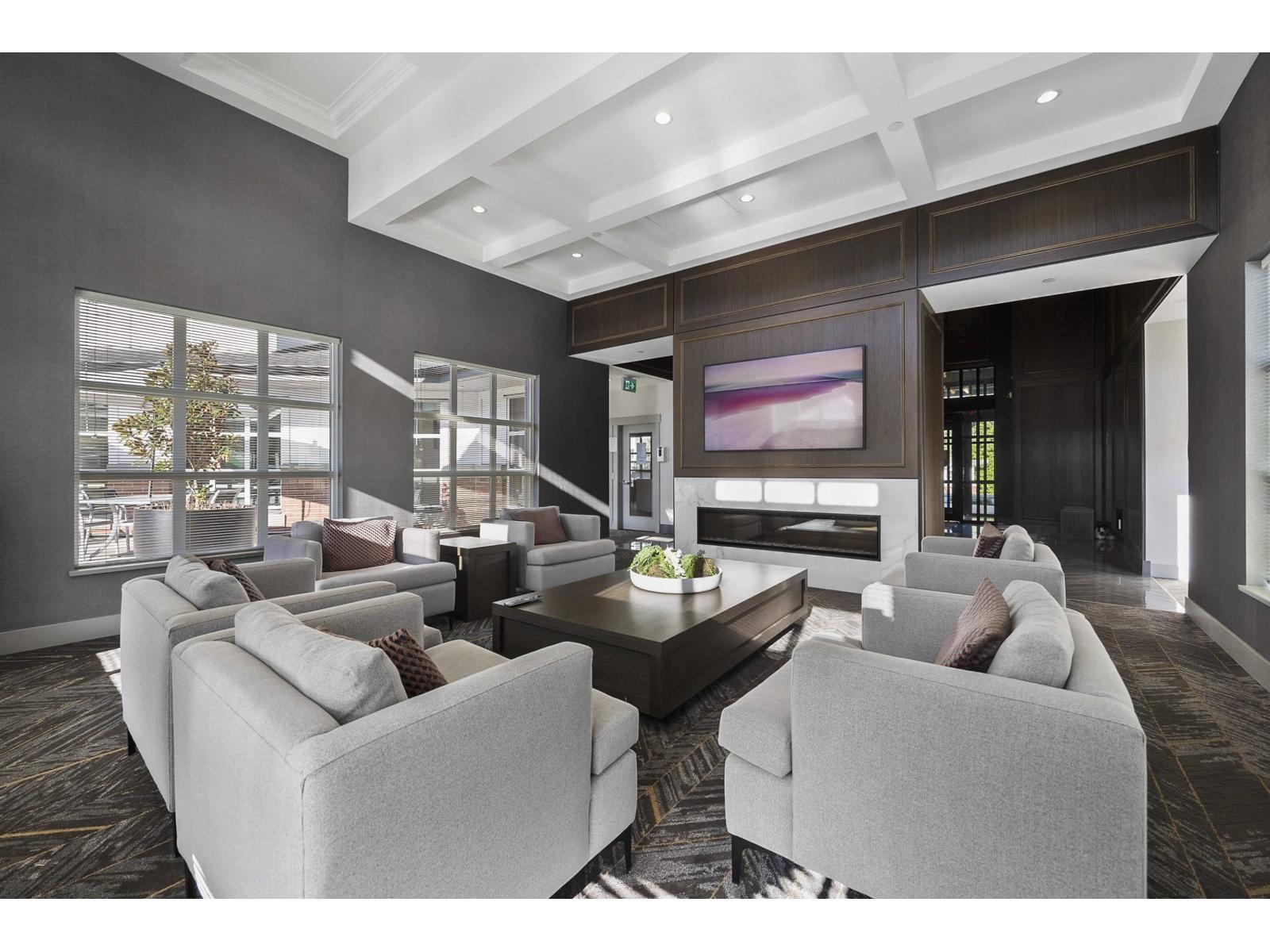 B116 8150 207 Street, Langley, BC - Indoor Photo Showing Living Room