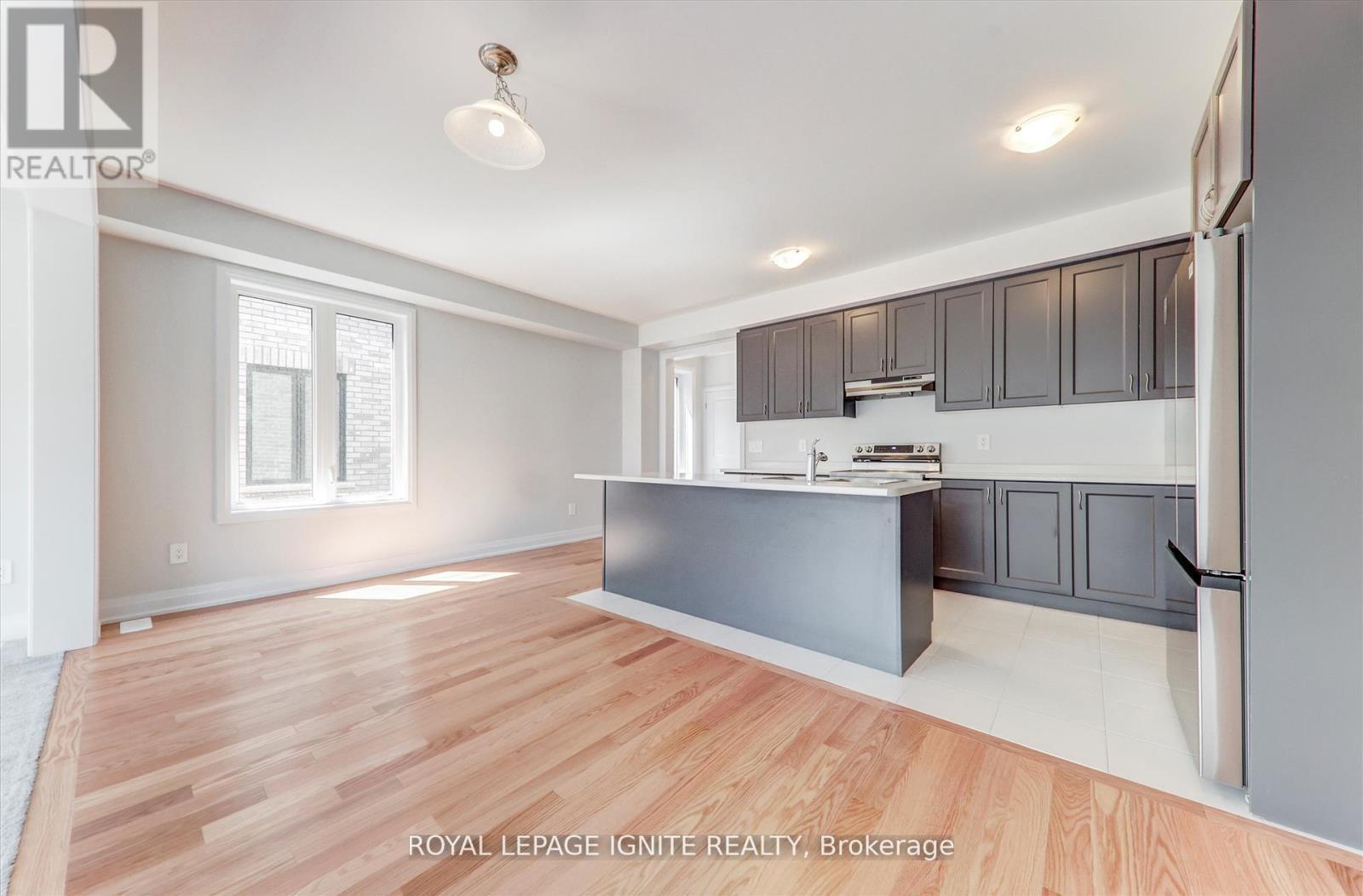 61 Butler Boulevard, Kawartha Lakes, ON - Indoor Photo Showing Kitchen