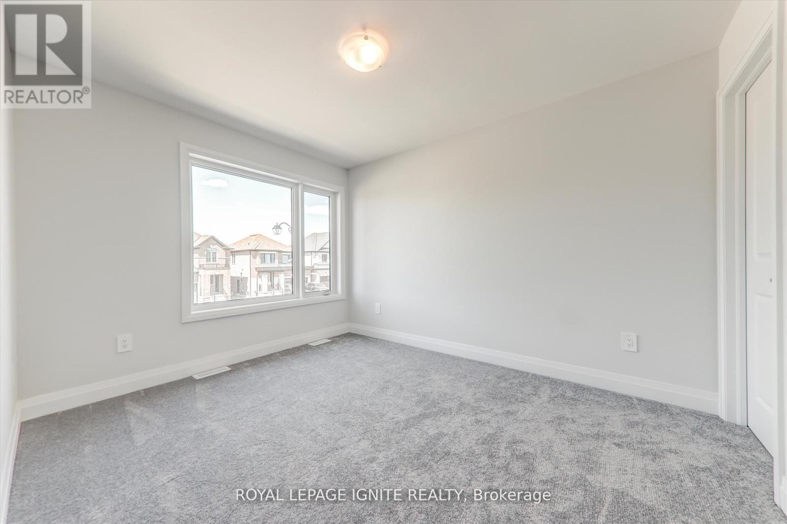 61 Butler Boulevard, Kawartha Lakes, ON - Indoor Photo Showing Other Room