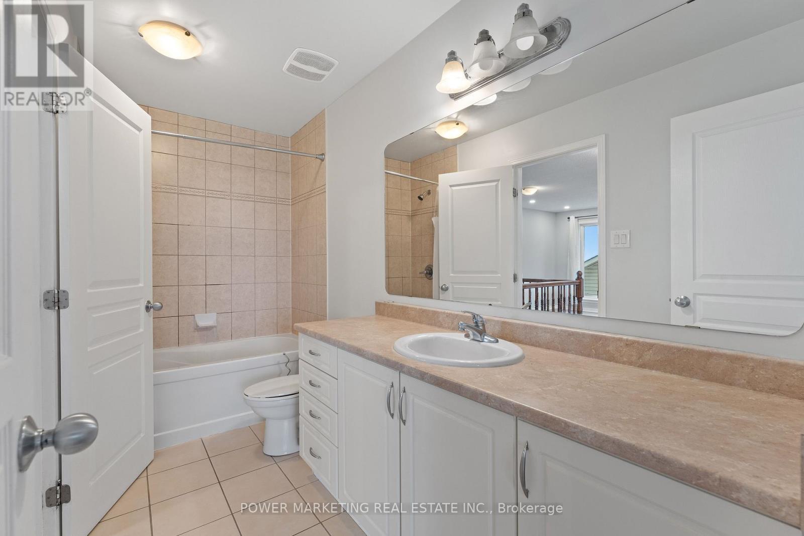 224 Harthill Way, Ottawa, ON - Indoor Photo Showing Bathroom