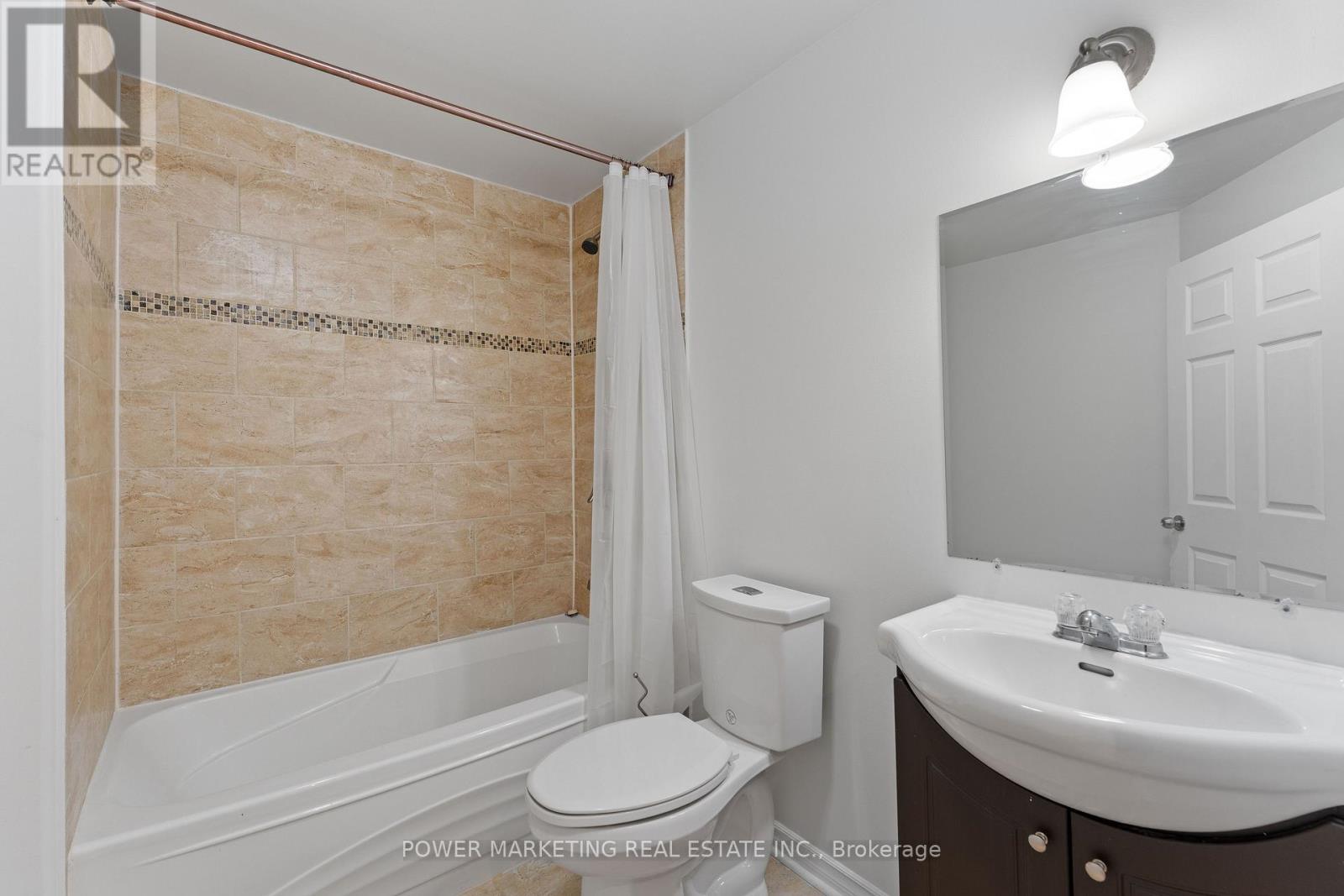 224 Harthill Way, Ottawa, ON - Indoor Photo Showing Bathroom